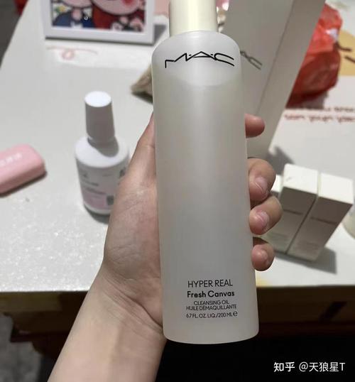 裸妆平价化妆品推荐男士(什么裸妆化妆品比较好)-第8张图片-美妆 裸妆平价化妆品推荐男士(什么裸妆化妆品比较好)-第8张图片-美妆