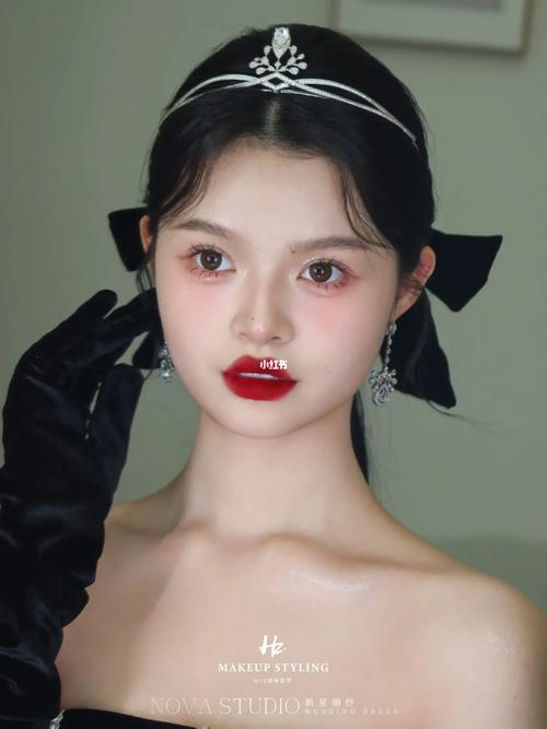 化妆师淡妆教程（精致淡妆化妆教程视频）-第2张图片-美妆