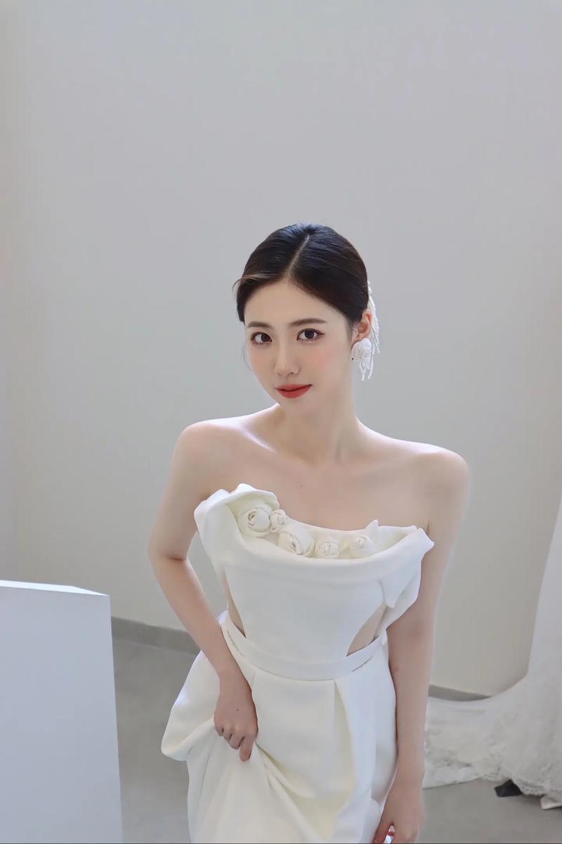 化妆教程淡妆全部过程黄皮（化妆日常淡妆教程视频）