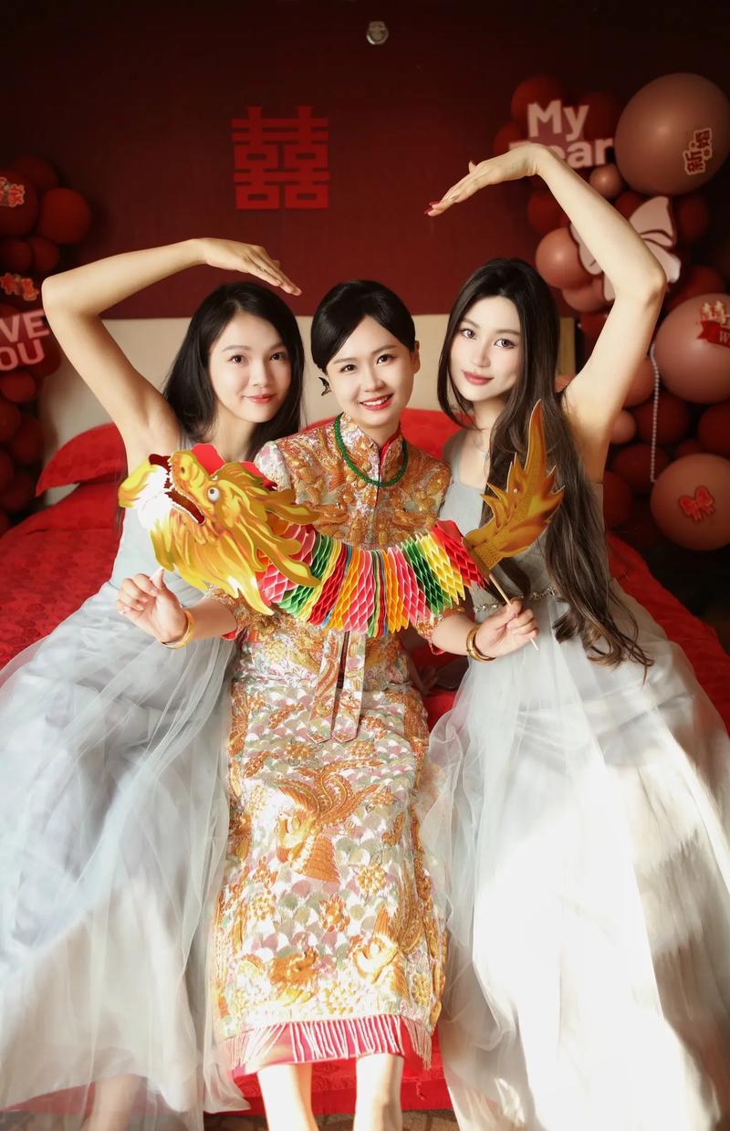 伴娘新手化妆教程淡妆(伴娘化妆图片大全)-第4张图片-美妆 伴娘新手化妆教程淡妆(伴娘化妆图片大全)-第4张图片-美妆