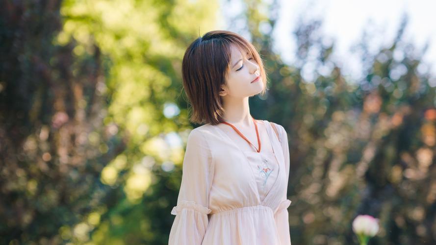 化妆教程学生淡妆短发(女学生淡妆的步骤)-第3张图片-美妆 化妆教程学生淡妆短发(女学生淡妆的步骤)-第3张图片-美妆