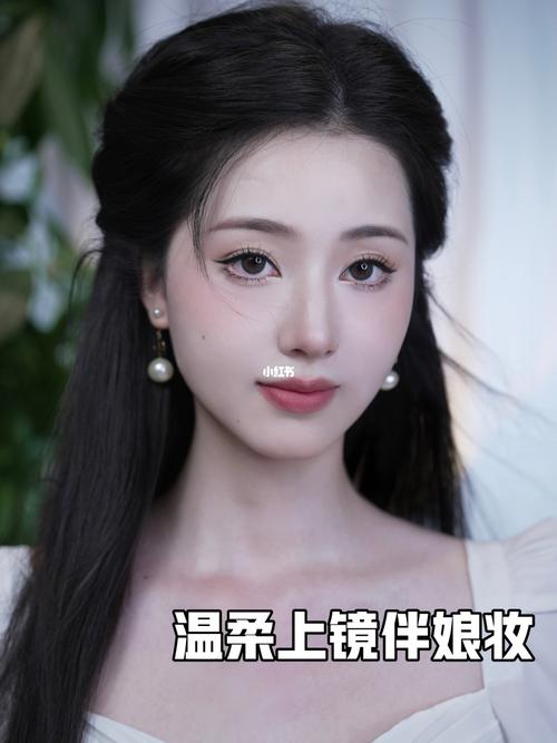 伴娘化妆教程简单好看新手,伴娘妆容教程-第1张图片-美妆 伴娘化妆教程简单好看新手,伴娘妆容教程-第1张图片-美妆