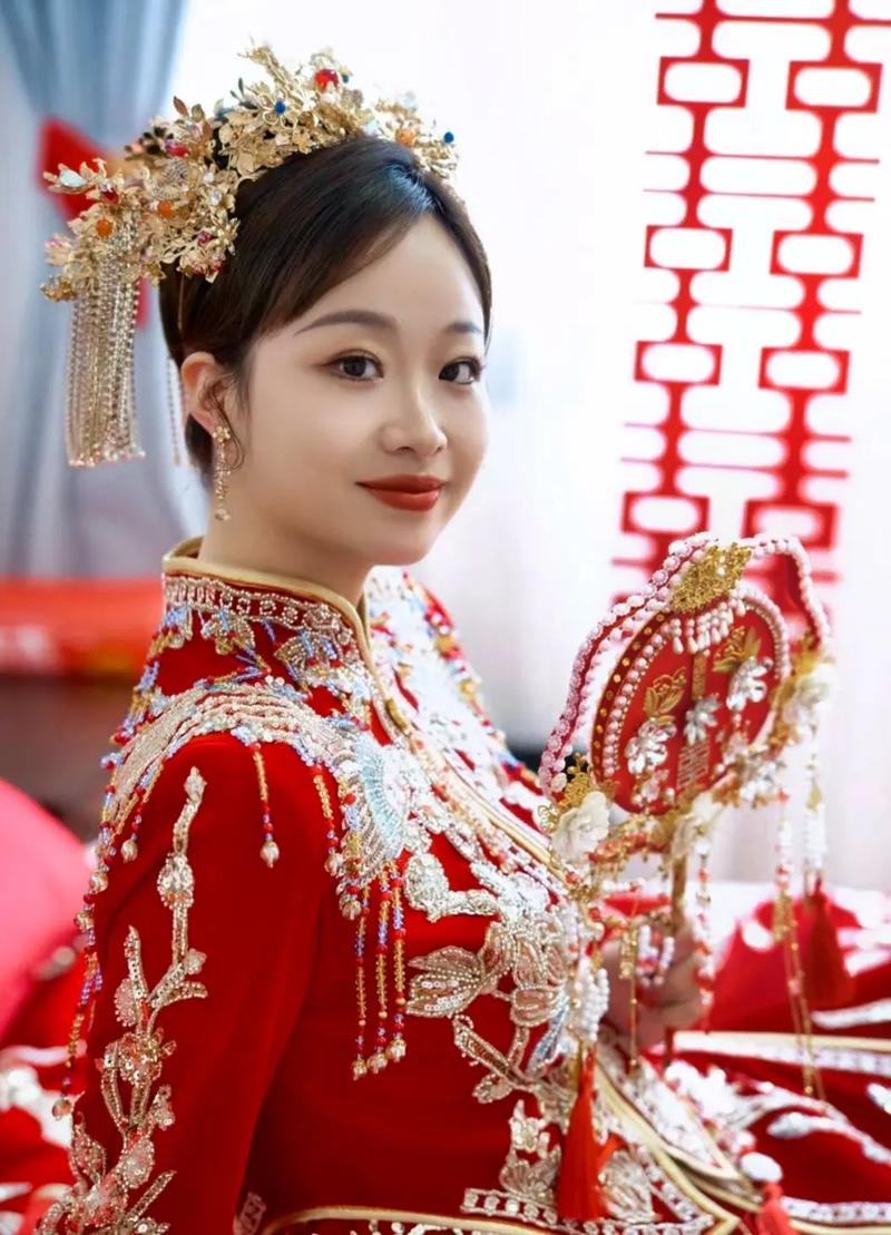 伴娘化妆教程简单好看新手,伴娘妆容教程-第2张图片-美妆 伴娘化妆教程简单好看新手,伴娘妆容教程-第2张图片-美妆