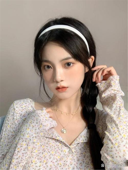 面试淡妆化妆教程夏季(面试应该怎么化妆)-第6张图片-美妆 面试淡妆化妆教程夏季(面试应该怎么化妆)-第6张图片-美妆