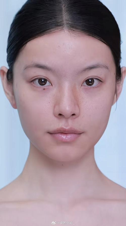 军训化妆教程浓妆和淡妆（军训化妆教程浓妆和淡妆哪个好）