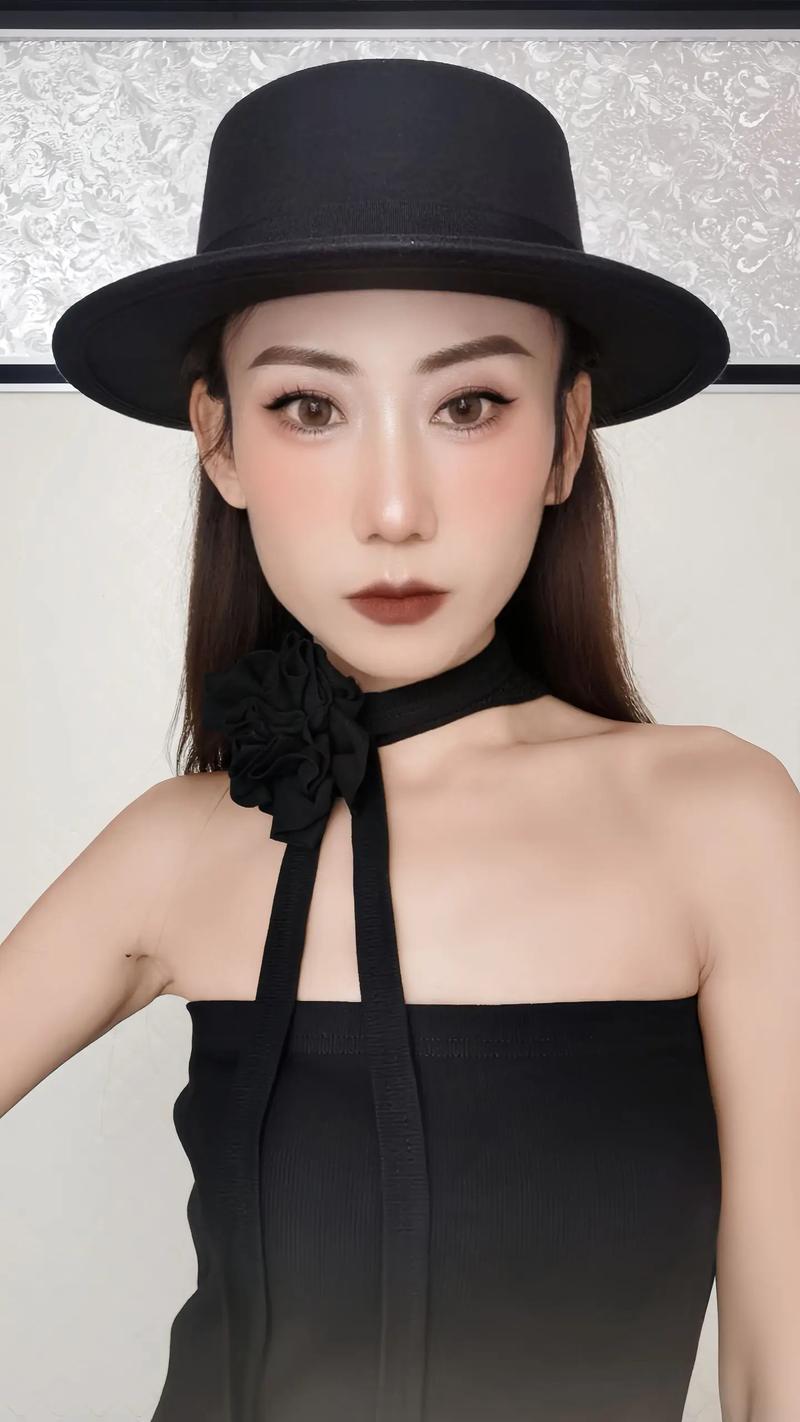 化妆教程新手方脸,方脸型化妆技巧-第4张图片-美妆 化妆教程新手方脸,方脸型化妆技巧-第4张图片-美妆