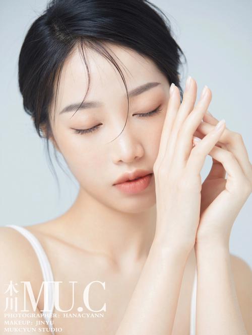 淡妆裸妆化妆教程(妆步骤化妆裸妆化妆步骤)-第5张图片-美妆 淡妆裸妆化妆教程(妆步骤化妆裸妆化妆步骤)-第5张图片-美妆