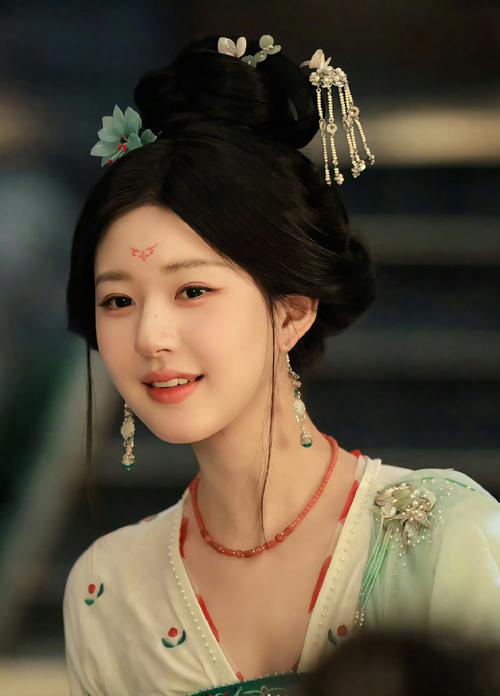 化妆教程淡妆毛戈平老师(化妆视频毛戈平)-第3张图片-美妆 化妆教程淡妆毛戈平老师(化妆视频毛戈平)-第3张图片-美妆