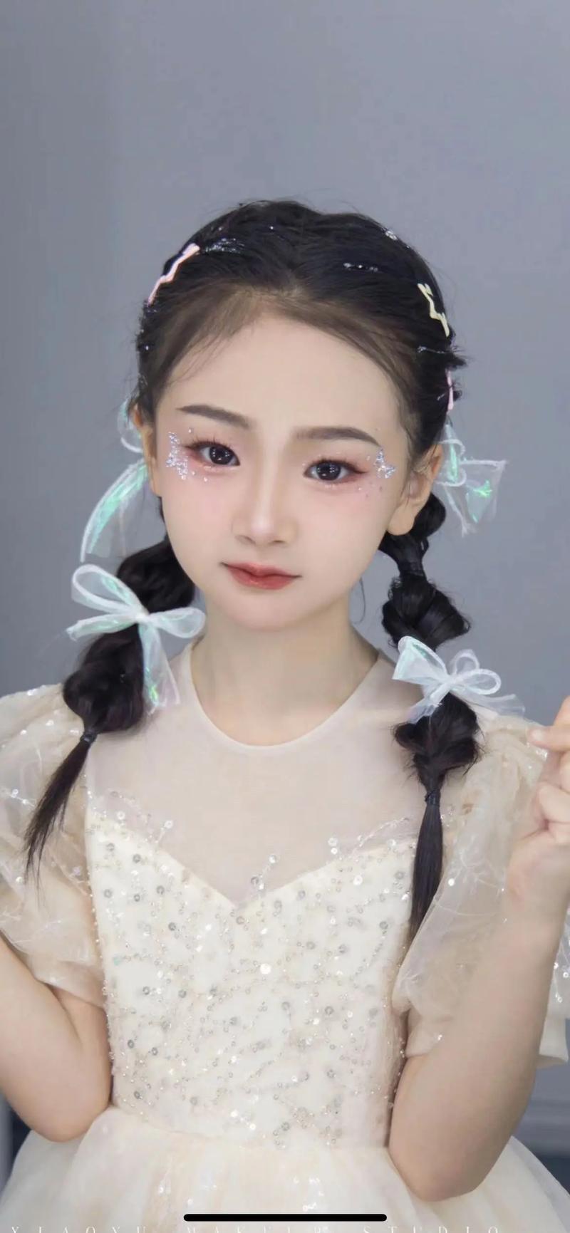 眼睛化妆教程学生淡妆(画眼睛化妆教程)-第3张图片-美妆 眼睛化妆教程学生淡妆(画眼睛化妆教程)-第3张图片-美妆