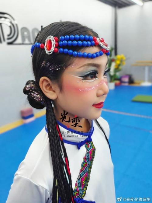 化妆教程舞台淡妆,舞台妆淡妆图片大全-第6张图片-美妆