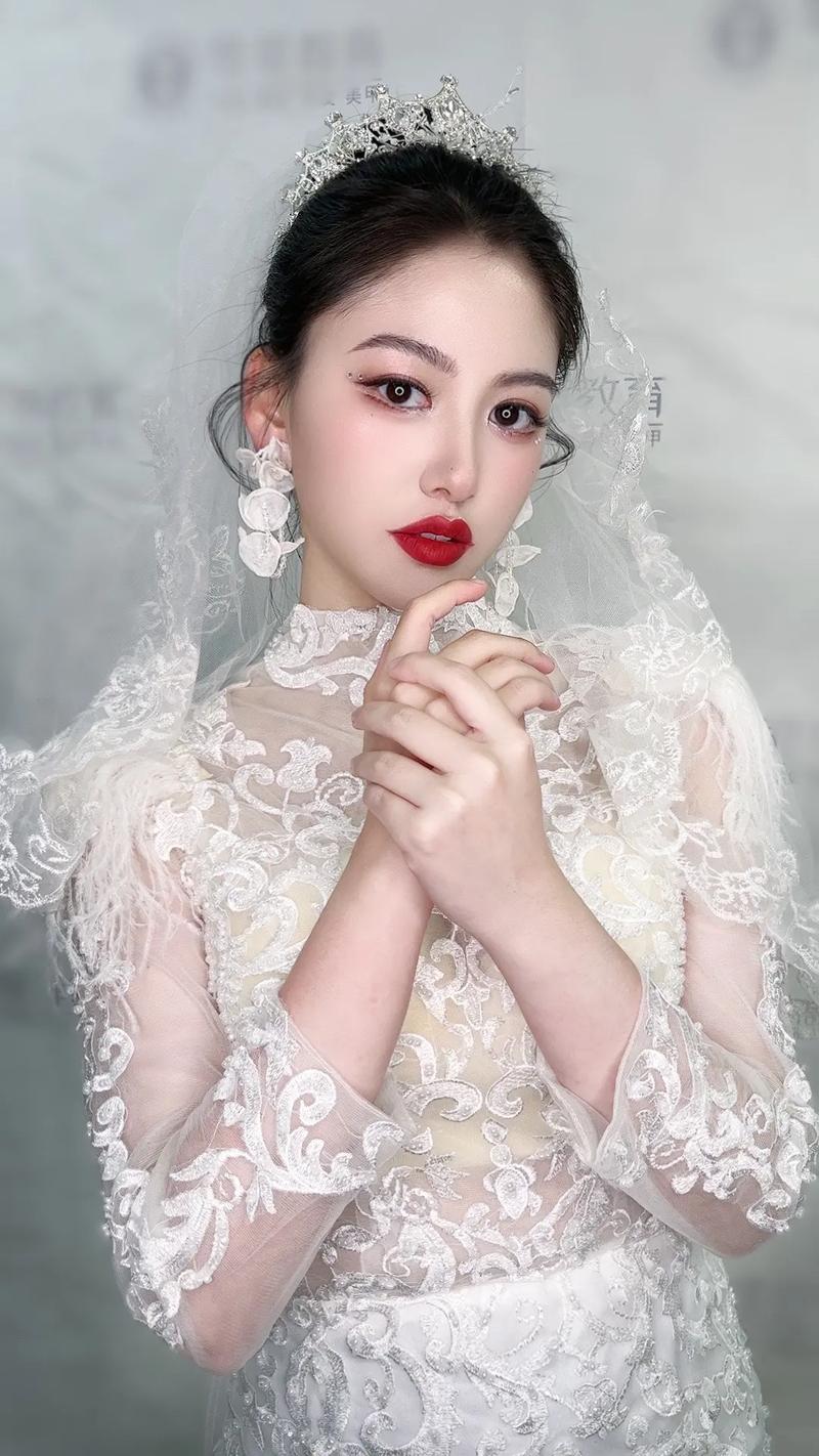 新娘淡妆化妆教程,新娘淡妆化妆教程图解
