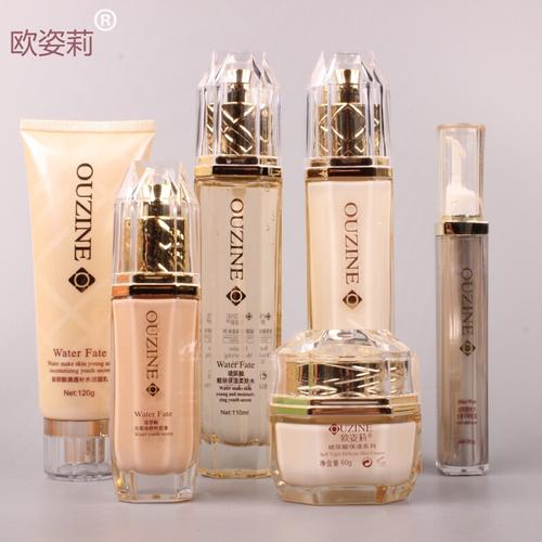 十三岁的化妆品推荐女生,13岁用什么化妆品比较好-第8张图片-美妆