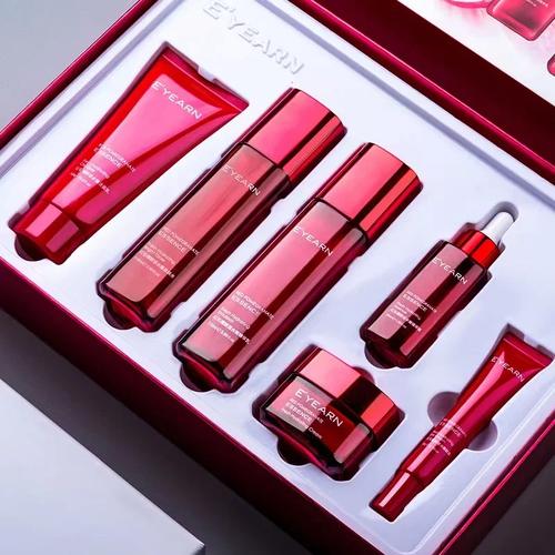 化妆品套盒护肤品搭配推荐,化妆品套盒正确使用顺序-第5张图片-美妆