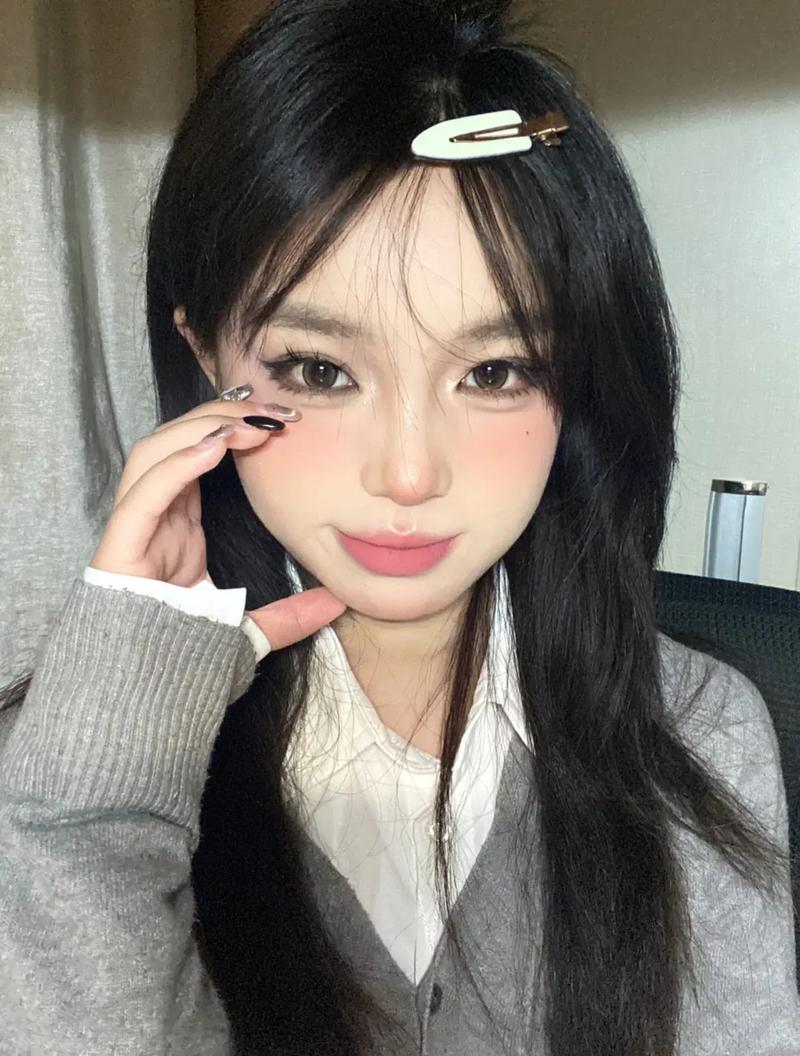化妆教程韩国淡妆(化妆教程韩国淡妆视频)-第4张图片-美妆 化妆教程韩国淡妆(化妆教程韩国淡妆视频)-第4张图片-美妆