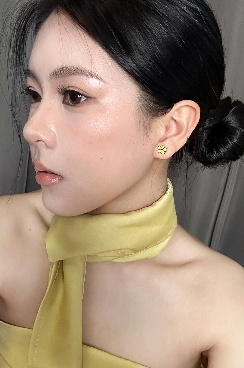 抖音淡妆化妆教程(抖音里的淡妆道具在哪里)-第1张图片-美妆 抖音淡妆化妆教程(抖音里的淡妆道具在哪里)-第1张图片-美妆