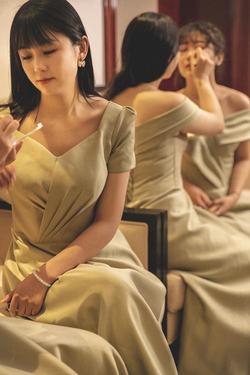 伴娘化妆淡妆教程,伴娘妆怎么画好看-第2张图片-美妆
