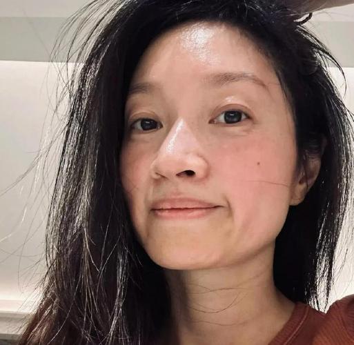 淡妆化妆教程容易吸粉,淡妆技巧-第5张图片-美妆