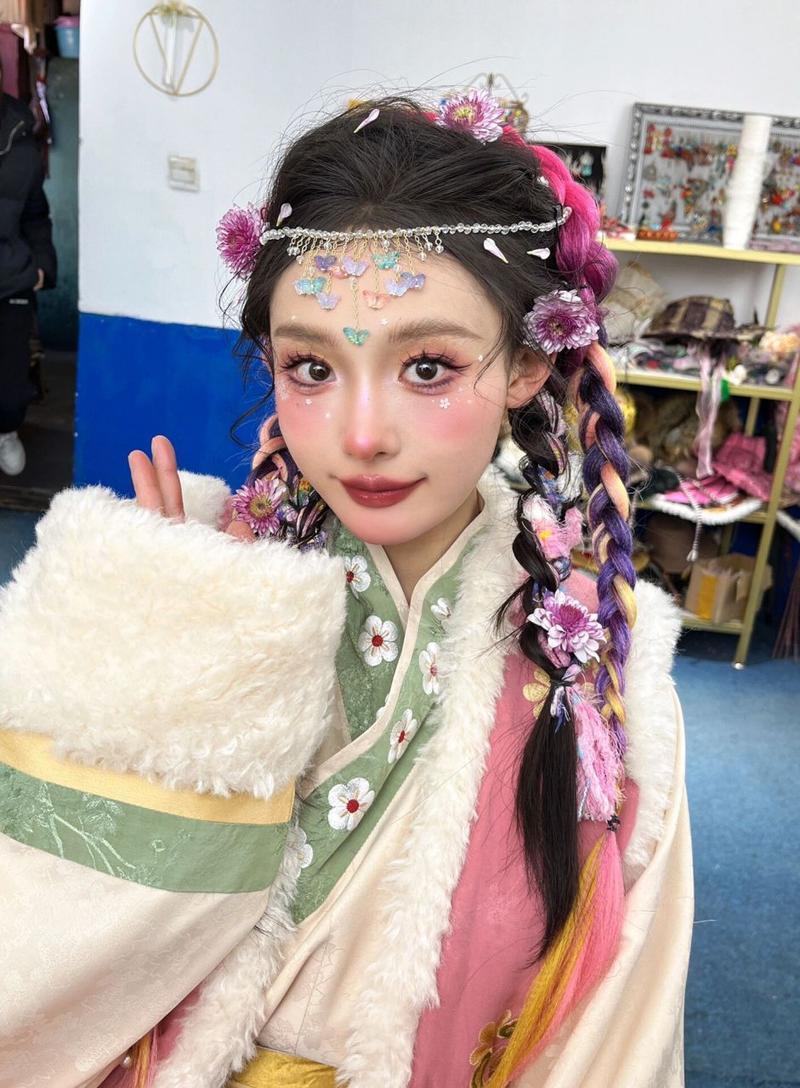 穿汉服化妆教程淡妆(穿汉服化什么妆好看)-第4张图片-美妆 穿汉服化妆教程淡妆(穿汉服化什么妆好看)-第4张图片-美妆