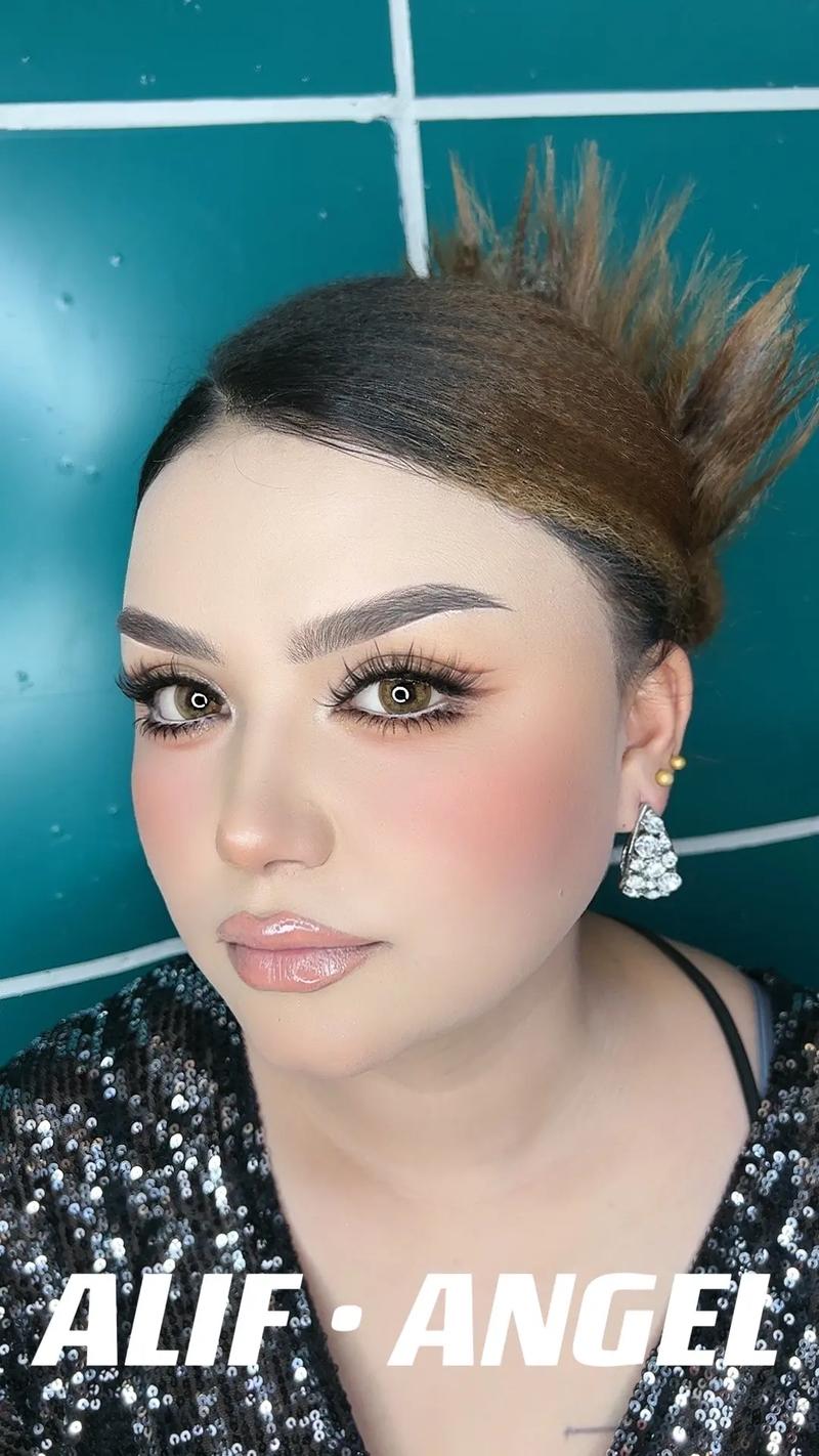 新手化妆欧美教程(学画欧美妆)-第3张图片-美妆 新手化妆欧美教程(学画欧美妆)-第3张图片-美妆