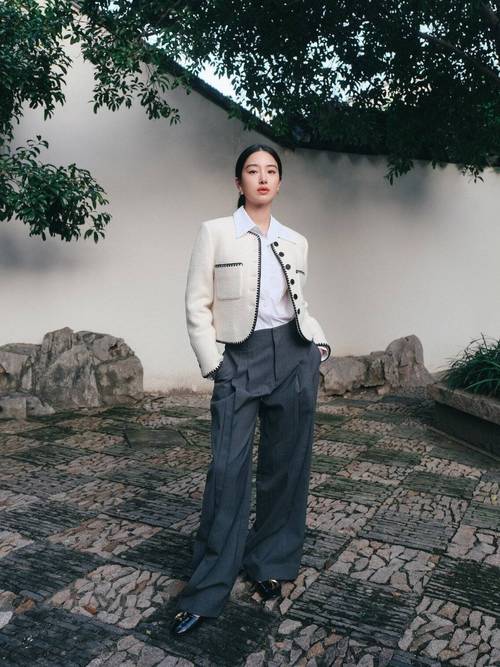港风淡妆教程日常化妆,港风怎么化妆-第2张图片-美妆 港风淡妆教程日常化妆,港风怎么化妆-第2张图片-美妆