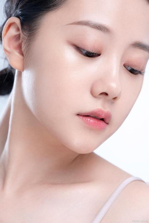日系美女淡妆化妆教程,日系淡妆化妆步骤-第2张图片-美妆 日系美女淡妆化妆教程,日系淡妆化妆步骤-第2张图片-美妆
